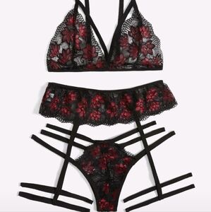 NEW * 3 Piece Red Black Lace Lingerie Set * Size Medium
